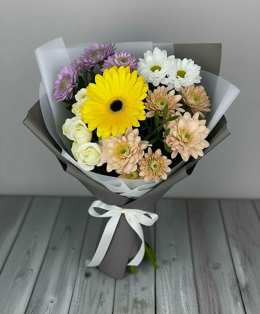 Букет цветов из: Розы, Герберы и Хризантемы в Хадыженске
