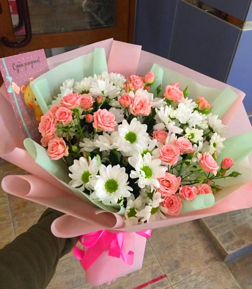 Букет цветов из: Розы и Хризантемы в Хадыженске