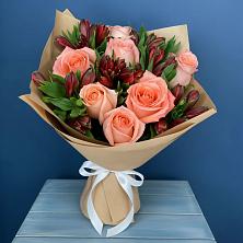 Букет цветов из:  Розы и Альстромерии в Хадыженске