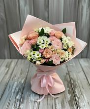 Букет цветов из:  Гвоздики, Розы и Хризантемы в Хадыженске