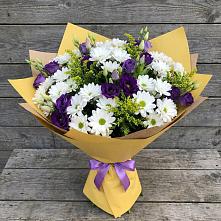 Букет цветов из:  Ирисы, Хризантемы и Ромашки в Хадыженске