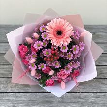 Букет цветов из:  Розы, Герберы и Хризантемы в Хадыженске