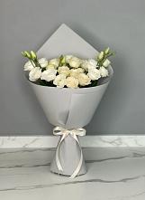 Букет цветов из:  Розы и Лизиантусы в Хадыженске